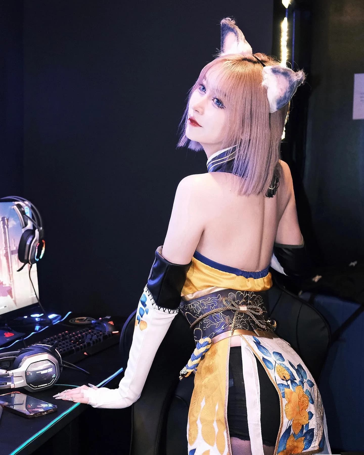 COSPLAY gallery item 9
